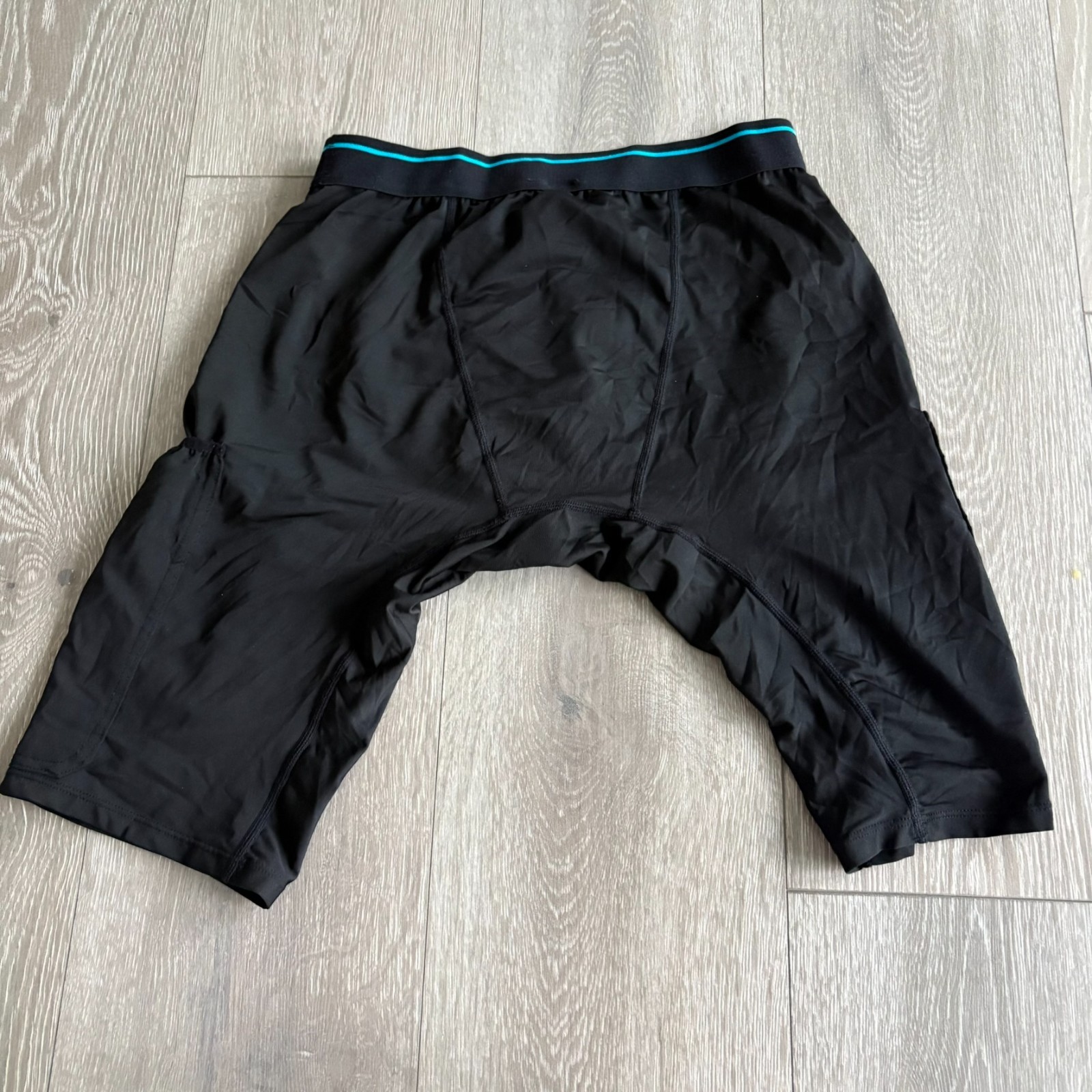 CathWear Unisex Black Catheter Leg Bag Underwear Discreet Support Shorts Size L