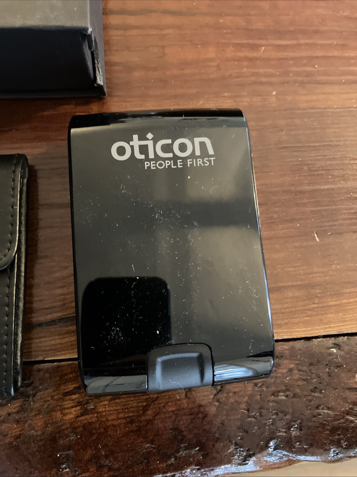 OTICON Hearing Aid Pouch W/ Cleaning Kit & Hard Case EUC