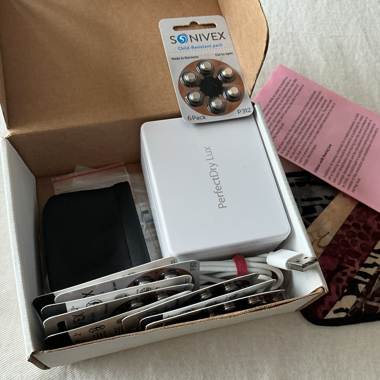 Bernafon Zerena miniRITE RIC Hearing Aids Set, Case, P312 Batteries, USB