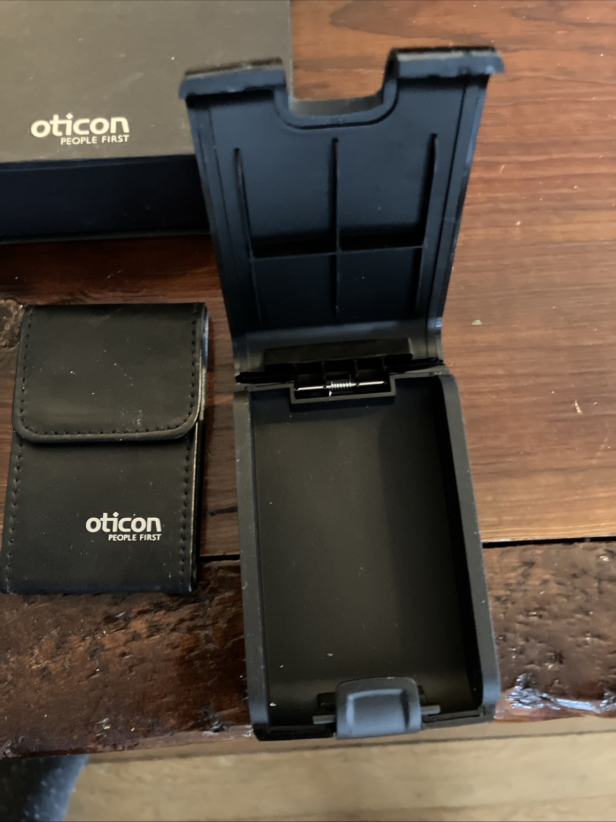 OTICON Hearing Aid Pouch W/ Cleaning Kit & Hard Case EUC