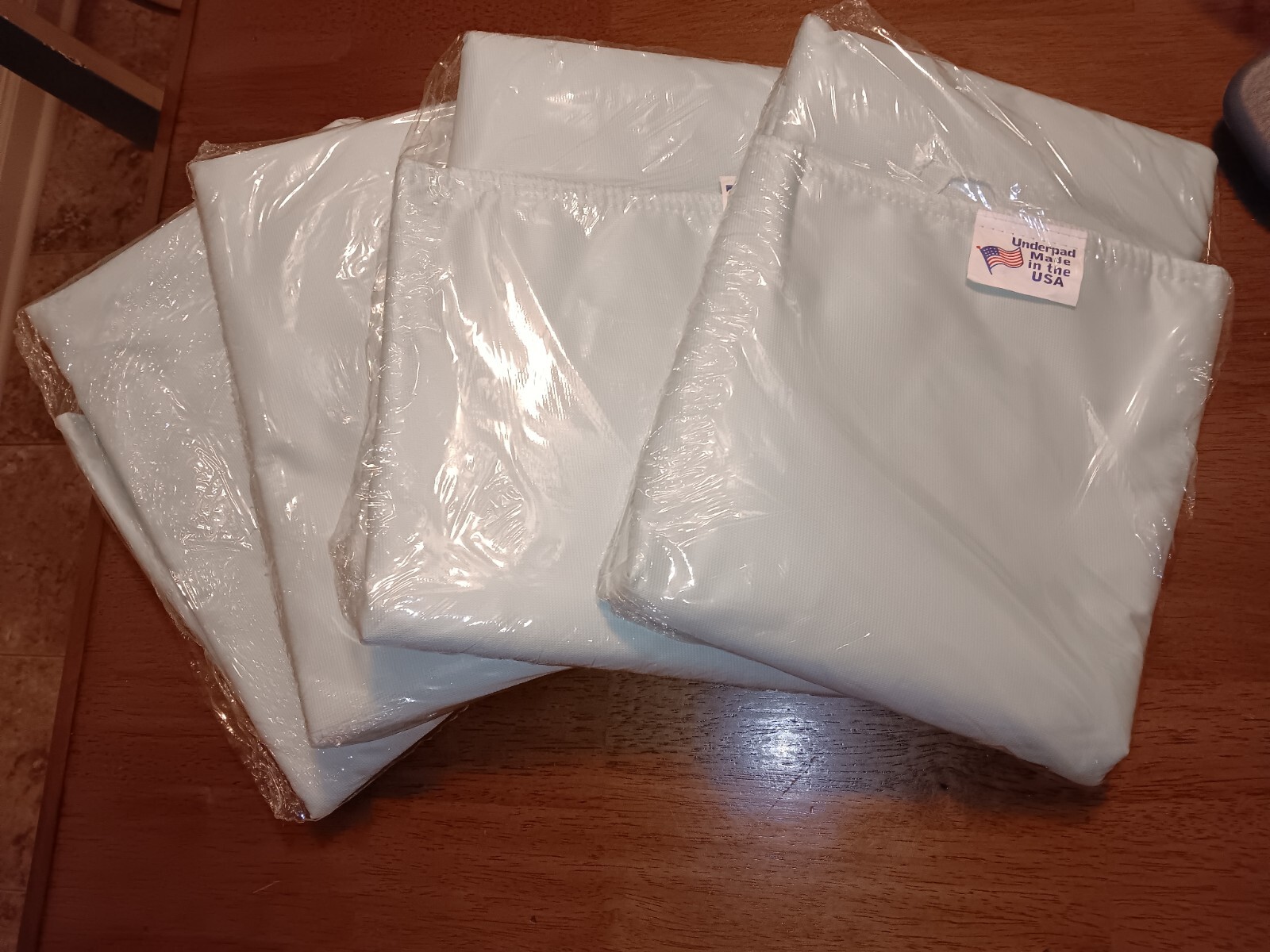NEW 4 BECK’S CLASSIC 24″ X 36″ WATERPROOF WASHABLE UNDERPADS