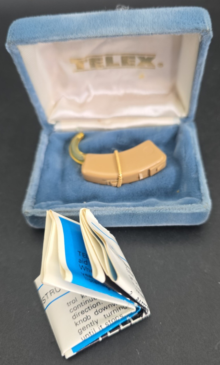 Vintage Phonic Ear TELEX Hearing Aid with Case Behind Ear MODEL 336 NOT TESTED