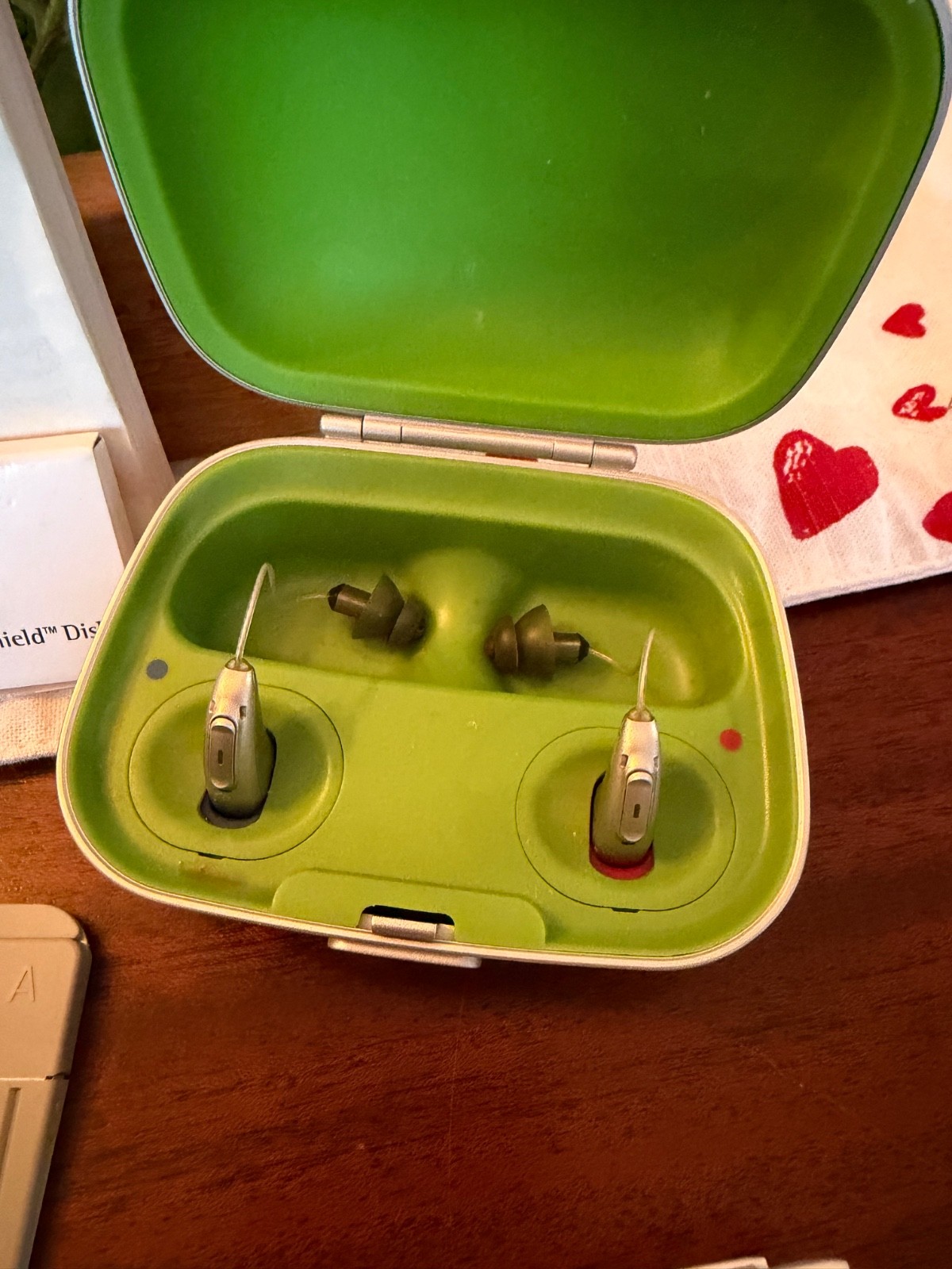 Phonak Audeo P30- r Bluetooth Hearing Aids Rechargeable w/ Charging Dock