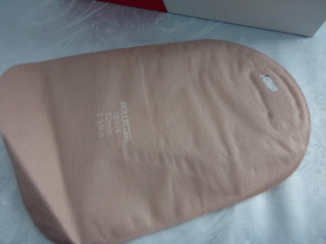 NIB Hollister #18374 2 Piece Closed 2 3/4″ Diameter Pouch 60/Box Exp 2027+