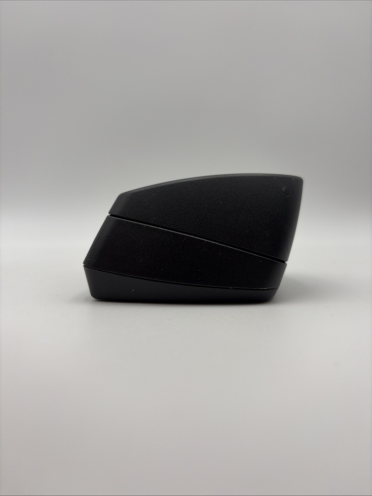 Used Starkey LIVIO AI 1200 RIC R Hearing Aids & Charging Case