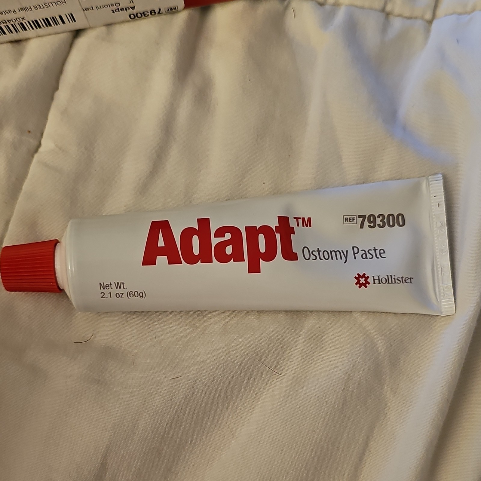 Hollister Adapt 79300 Stoma Paste MPN 79300 2.1 Oz 60g White Red
