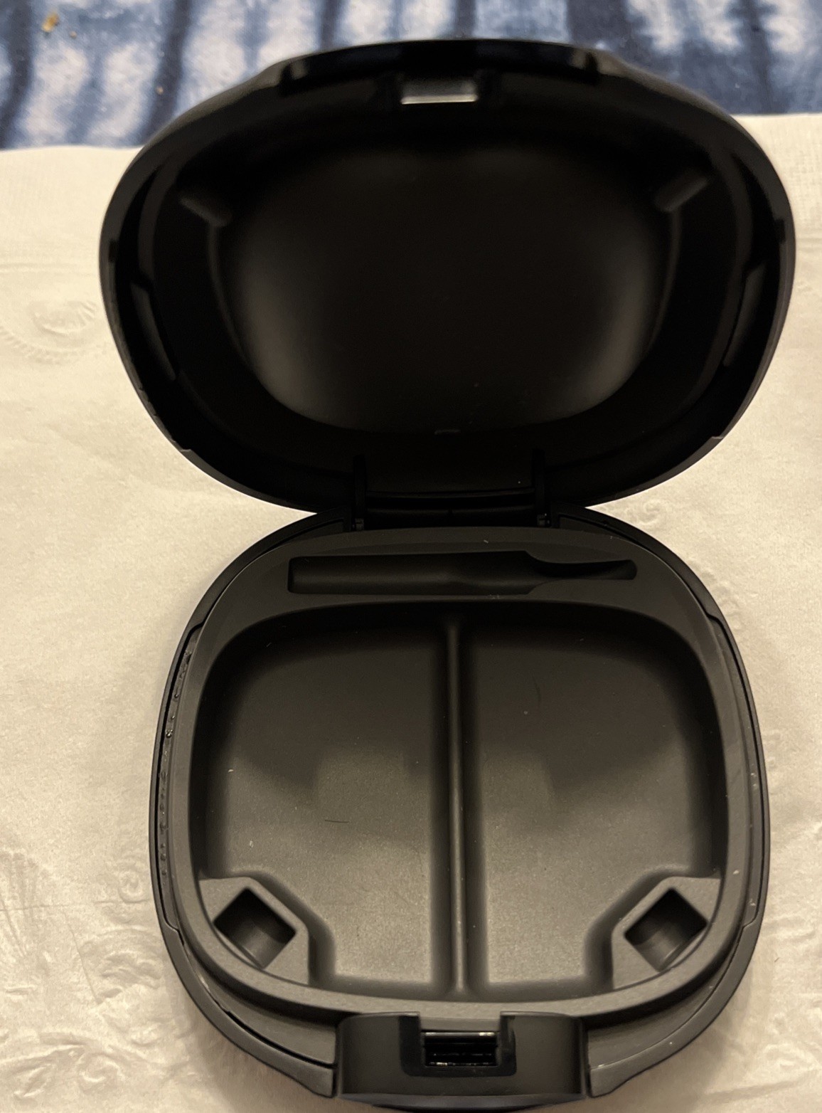 Oticon Hearing Aid Case Hard Plastic Black Round