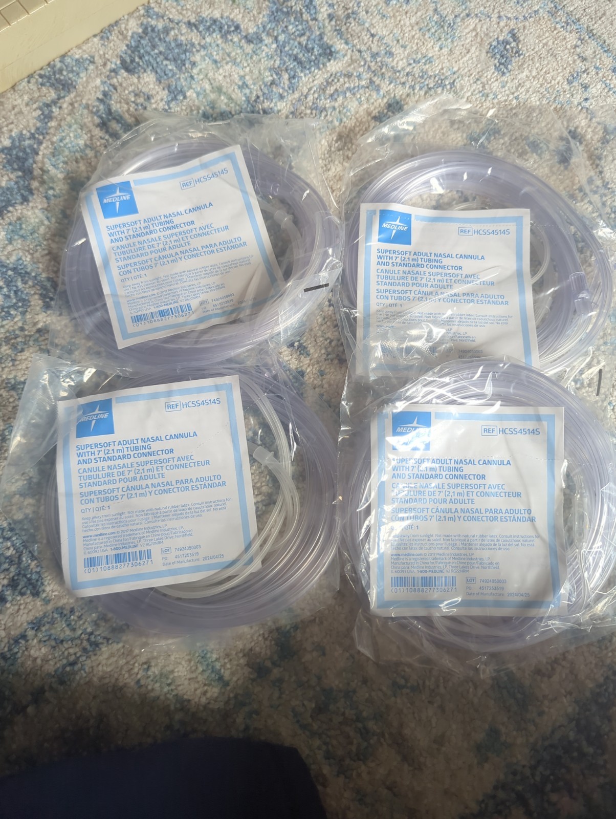 4 Pack MEDLINE HCS4504B Soft-Touch Adult Nasal Cannula 4 Ft Crush Resistant