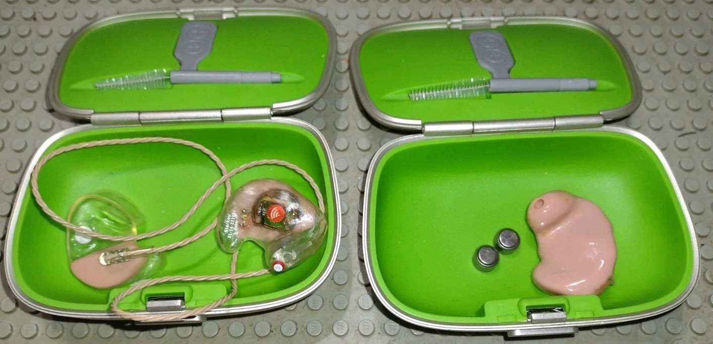 Phonak hearing aides Lot Used