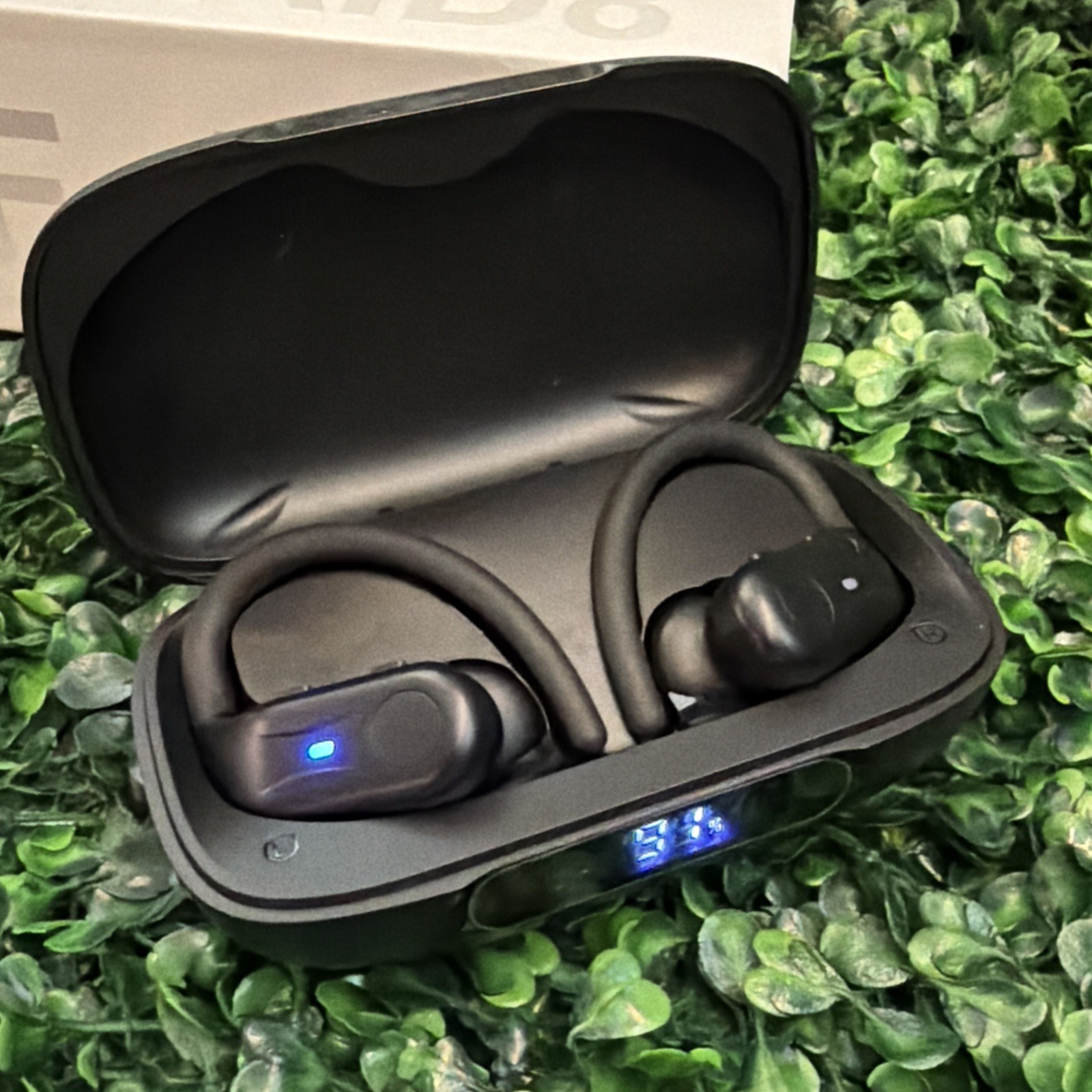 Royal Hearing F-aid 8 Bluetooth Hearing Aid With Charging Case – Black