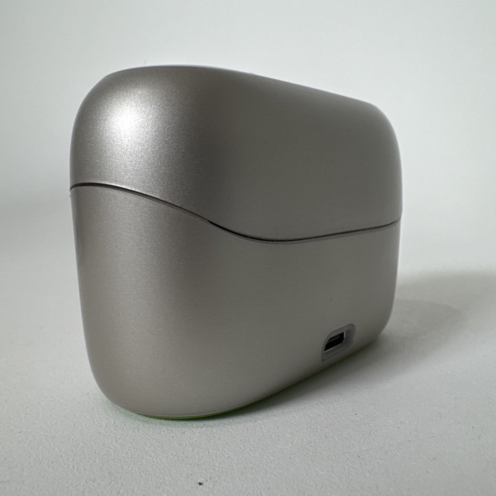 Phonak Charger Case RIC I – Compatible with Audéo R Hearing Aids – Excellent!