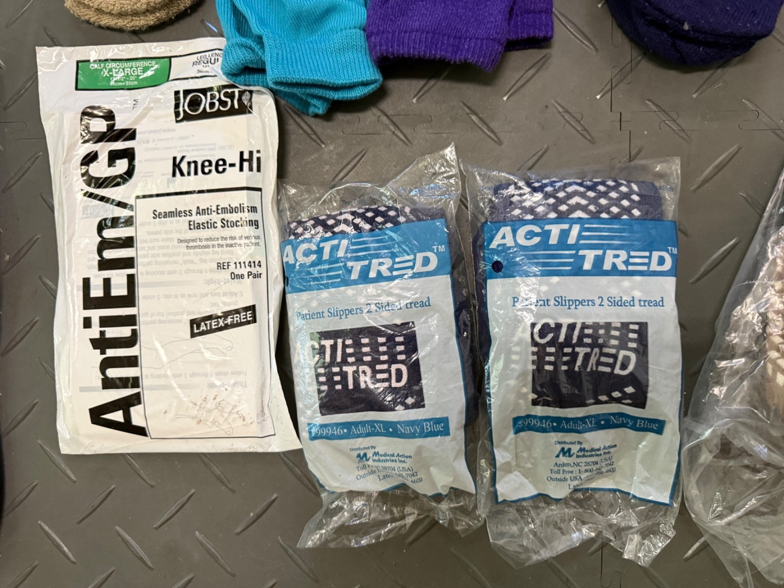 (40) Pairs Acti-Tred Patient Slippers No-Slip Socks FREE SHIPPING!