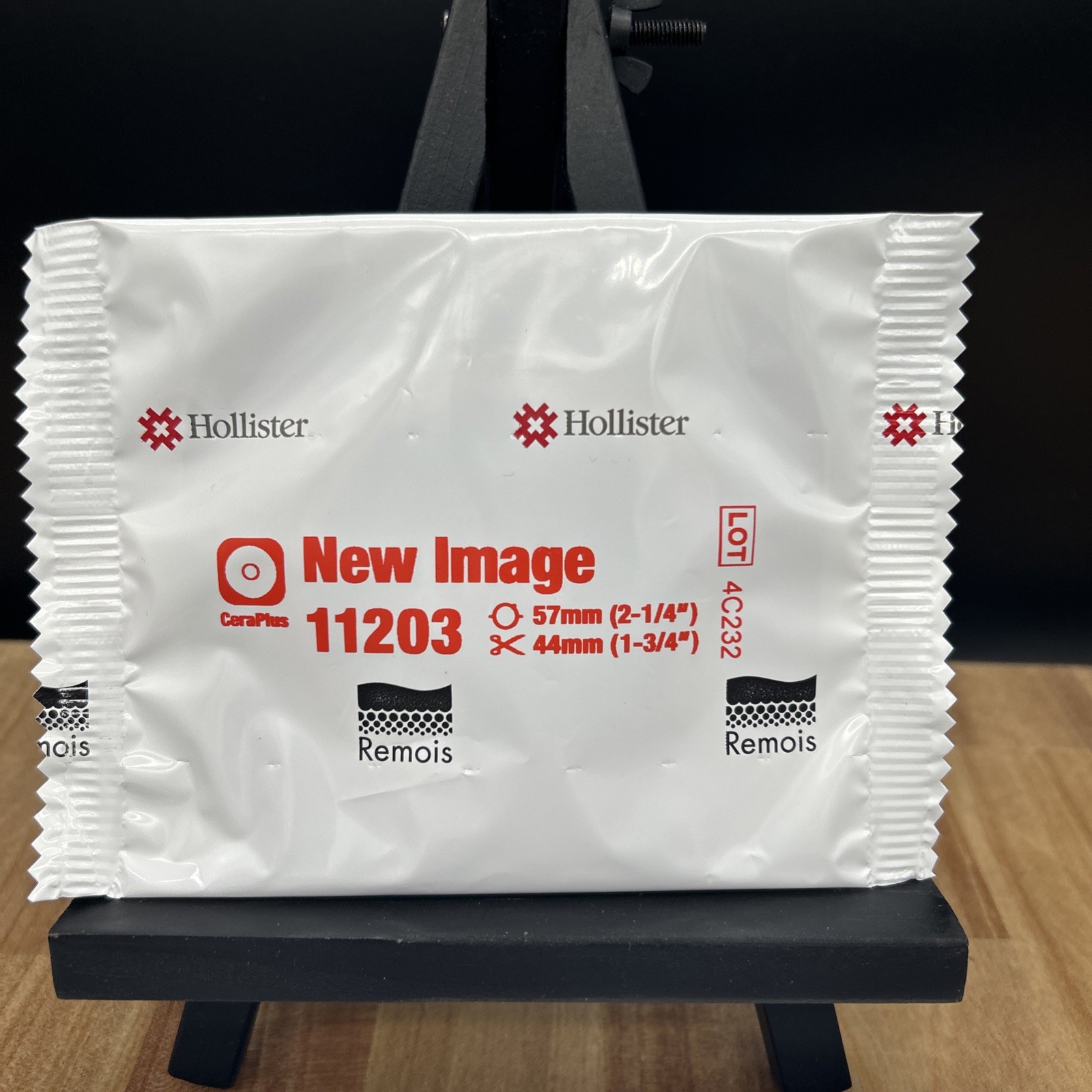4 Hollister 11203 New Image Skin Barriers 2-1/4″ Flange CTF 1-3/4″ Ex. 2028 Bag