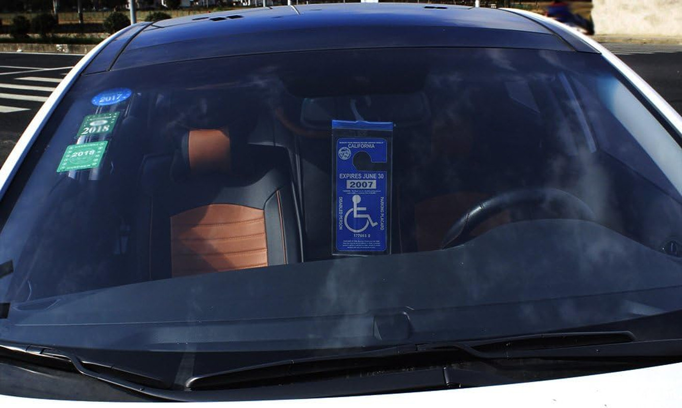 Handicap Placard Holder – Ultra Transparent Disabled Parking Permit Placard Prot