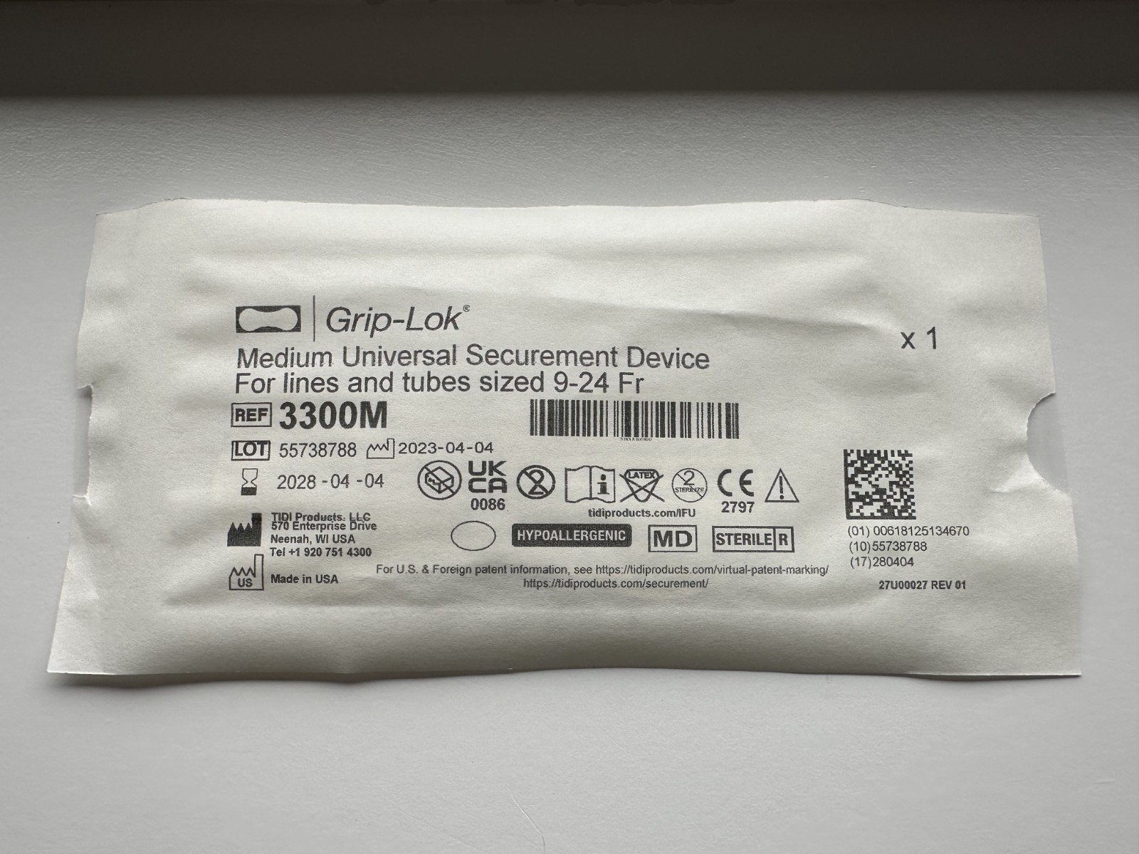 Grip-lok Medium Universal Securement Device for lines and tubes (20 Pieces)