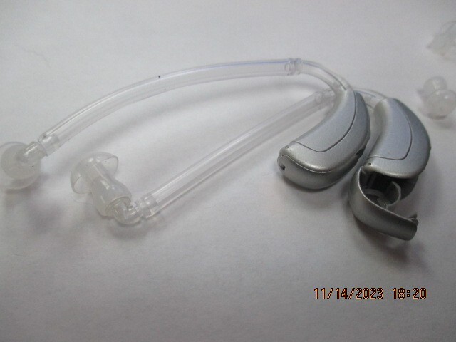 PAIR Unitron Quantum 2s bte hearing aids TESTED EXCELLENT MONEYBACK GUARANTEE