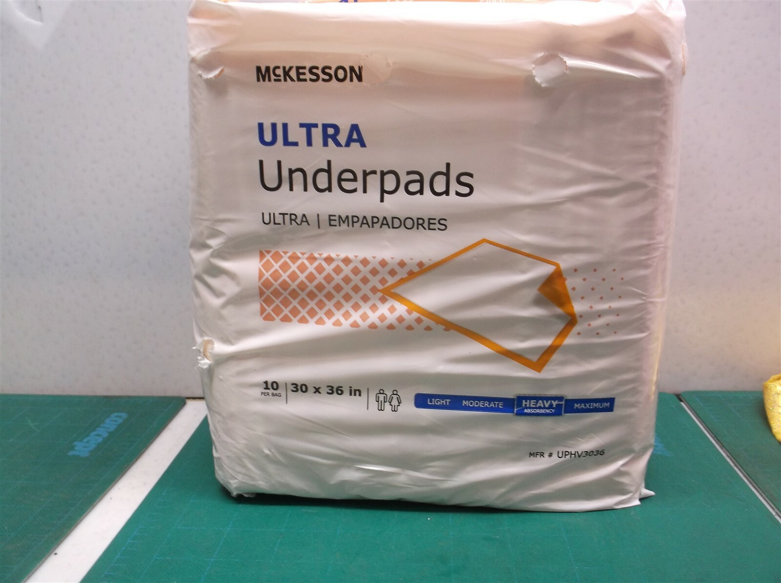 Underpads Ultra 30 X 36 Inch Heavy Absorbency Disposable McKesson Pack of 10 ds1