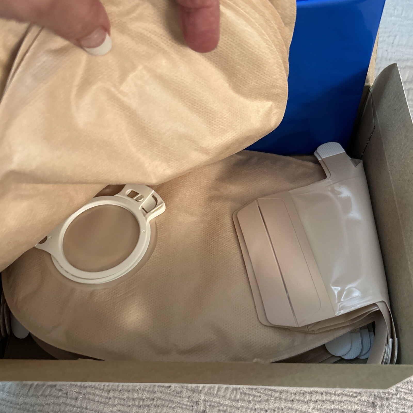SenSura Click Filtered Ostomy Pouch Wide Two-Piece System 40 mm Flange Box Of 20