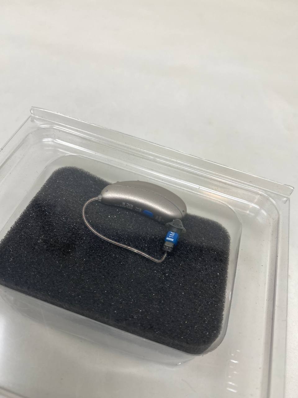 Unitron Relate 4.0 ric r 2514 Hearing aid