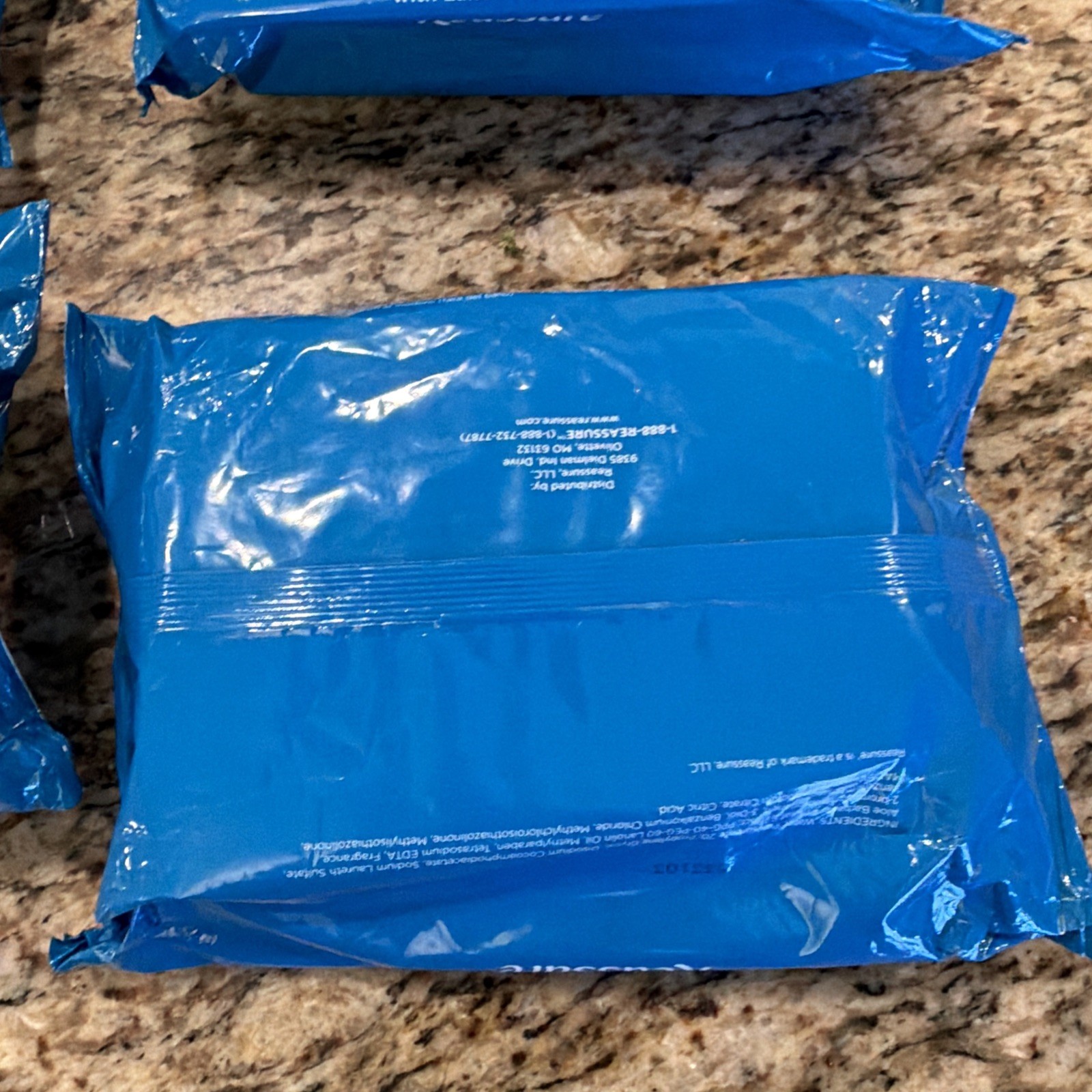 Reassure Personal Cleansing Wadcloths With Lanolin & Aloe Vera (200) 4 packs.