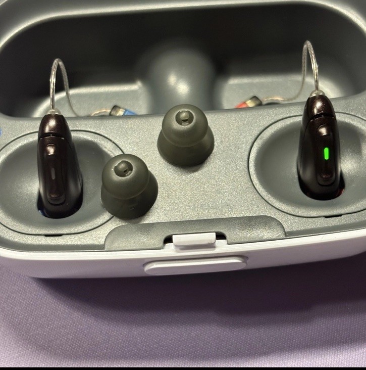 2025 Relate 5.0 RIC H aids rechargeable Charger Included