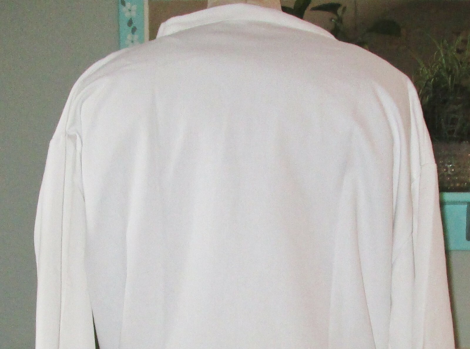 Artex Unisex Patient Gown 3/4 sleeve 42″ Length Size 2X White Reusable Quality