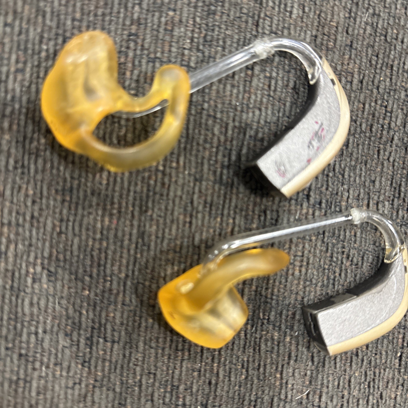 BERNAFON AR9 CP HEARING AIDS NOT TESTED NO ACCESSORIES AS-IS
