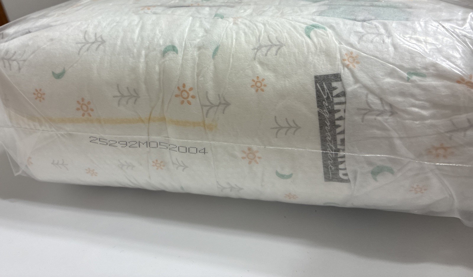 Kirkland Baby Diapers Signature Size 6, 35+ lb Disposable New Sealed (64) Count