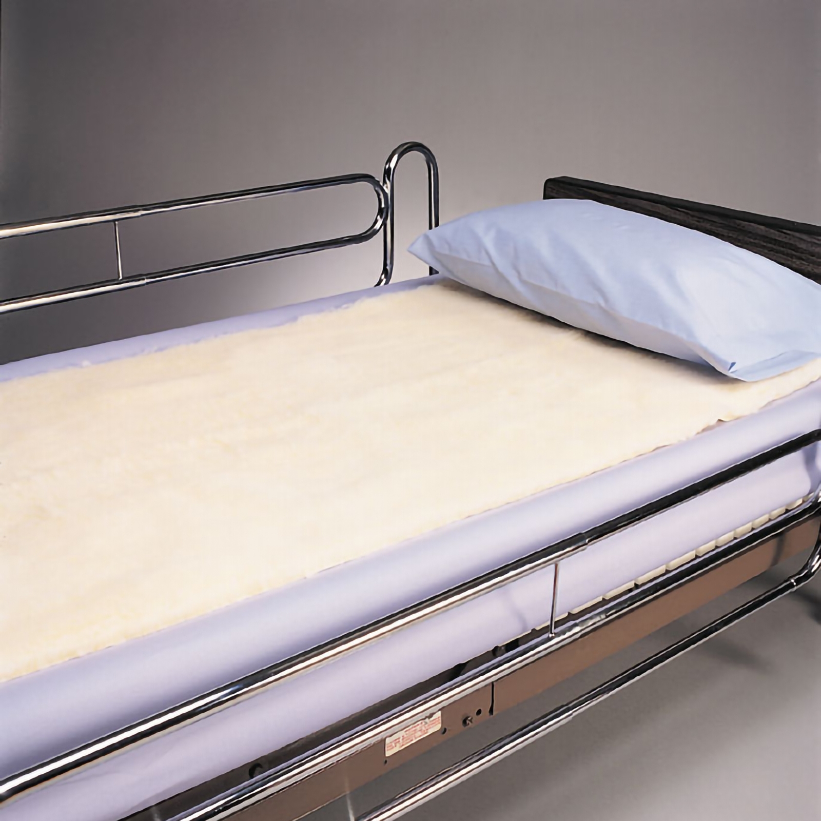 SkiL-Care Decubitus Bed Pad 30 X 40 Inch Synthetic Sheepskin Natural 501050