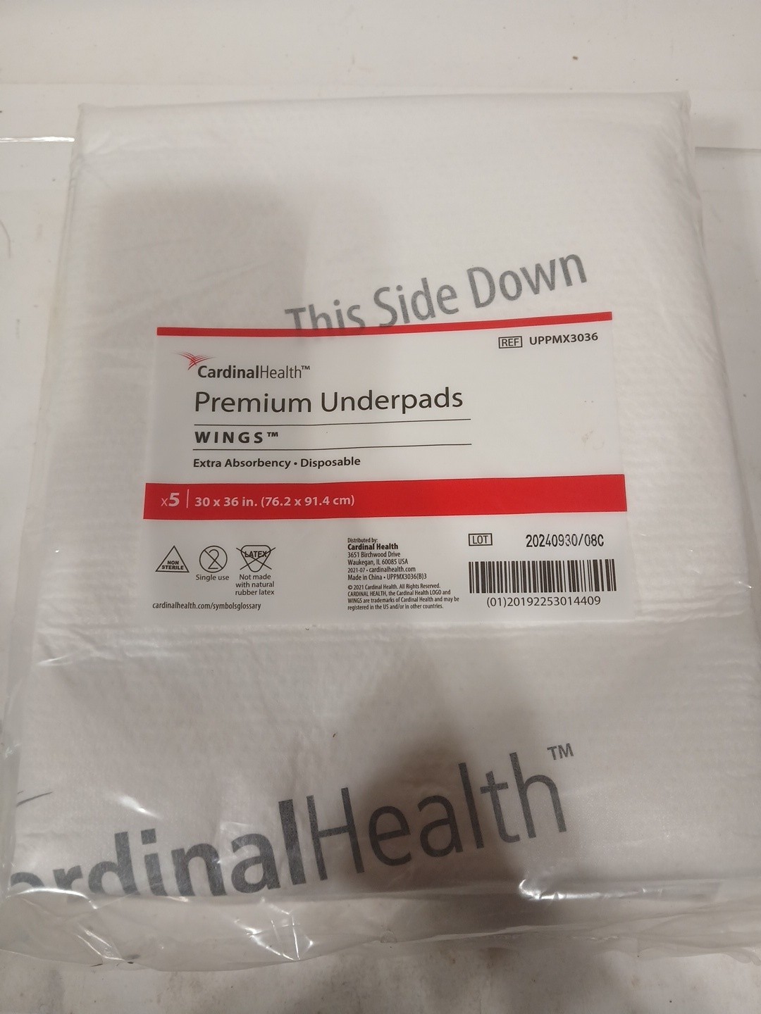 Cardinal Health Premium Underpads Extra Absorbency, Disposable Pack of 5 30x36in