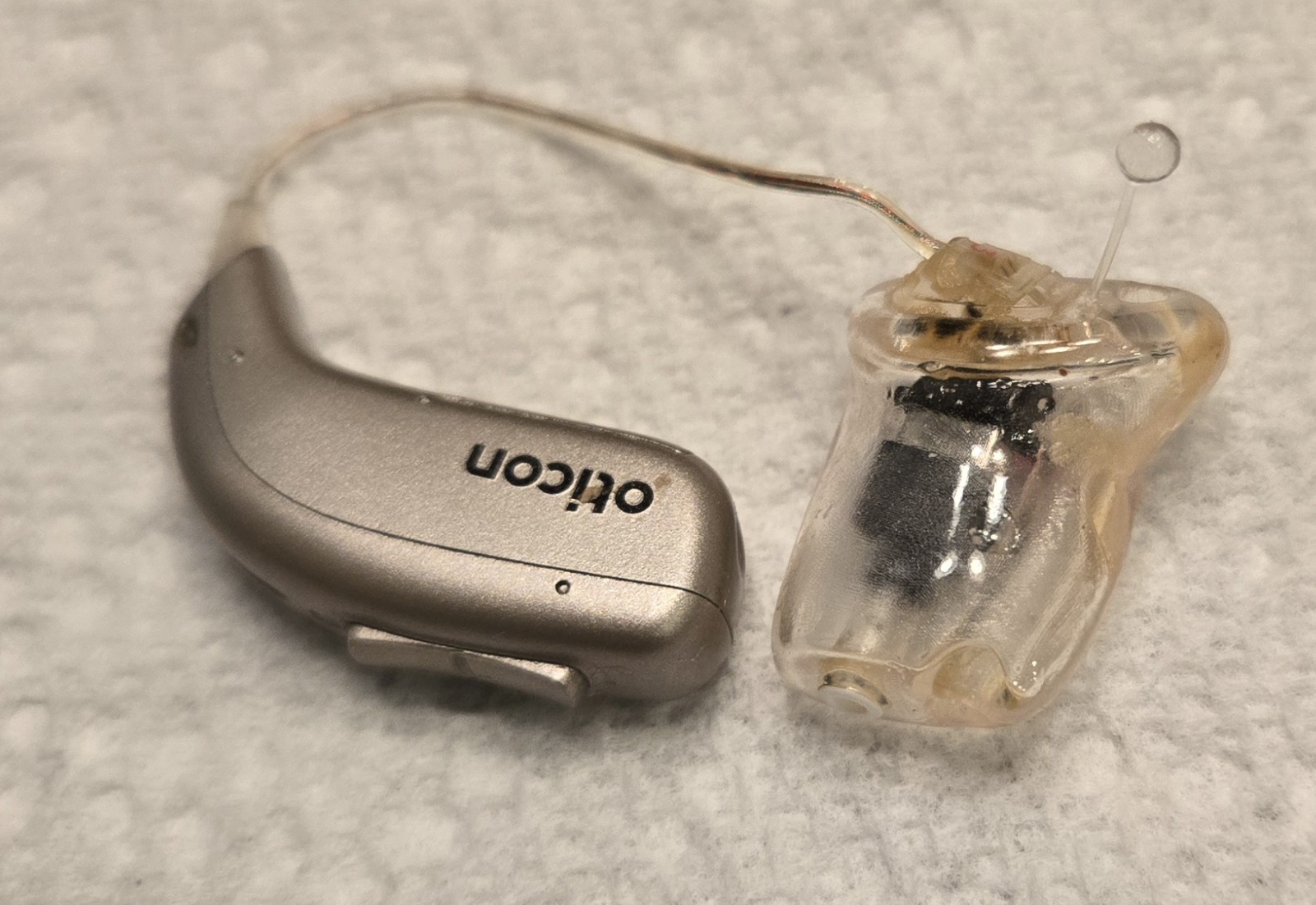 Oticon Real 2/CROS PX-miniRITER for Single Deafness + Charger (Fitted Right Ear)