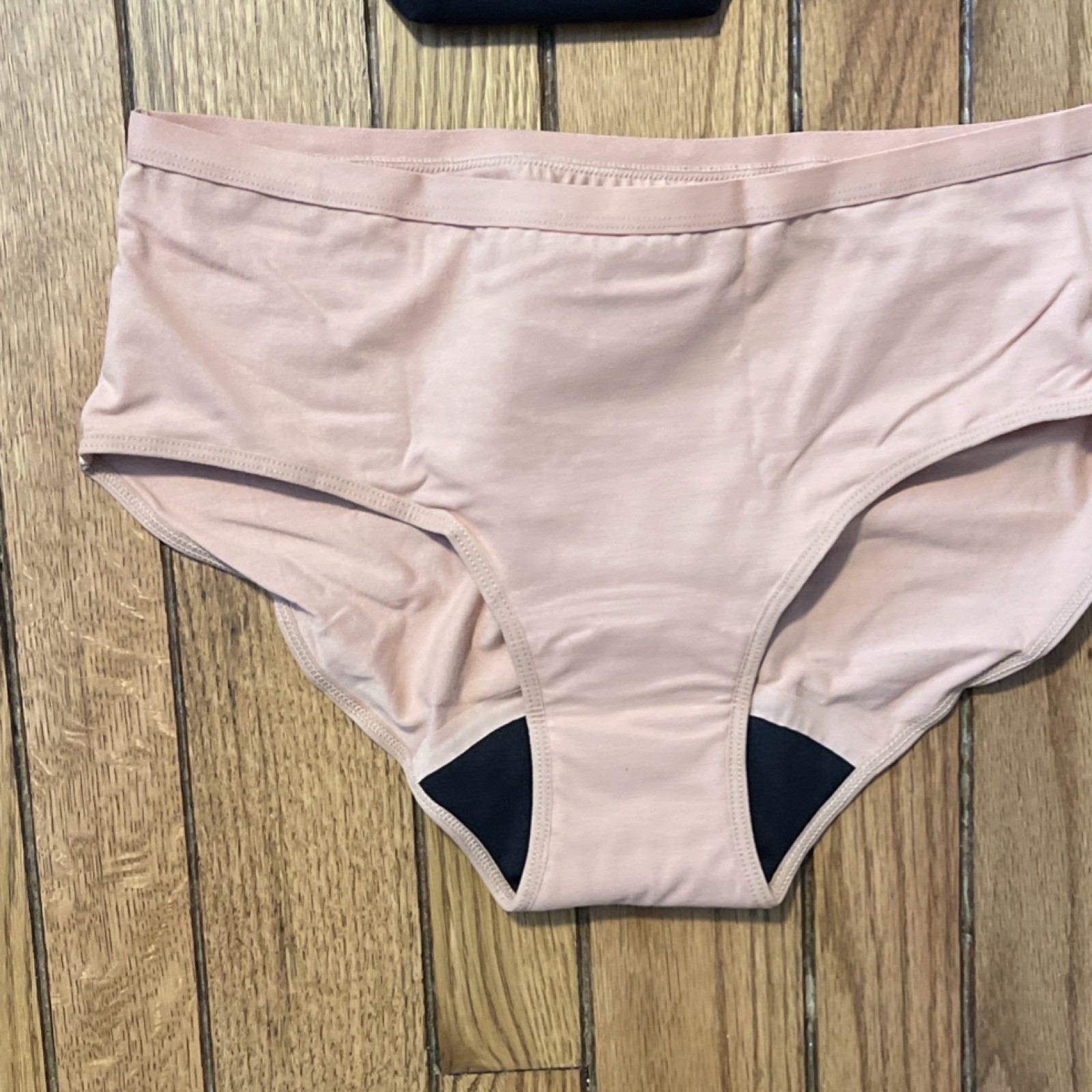 REELINDRY Women’s Absorbent Underwear Black M Leak Proof Odor Lock All Day, 3 pk