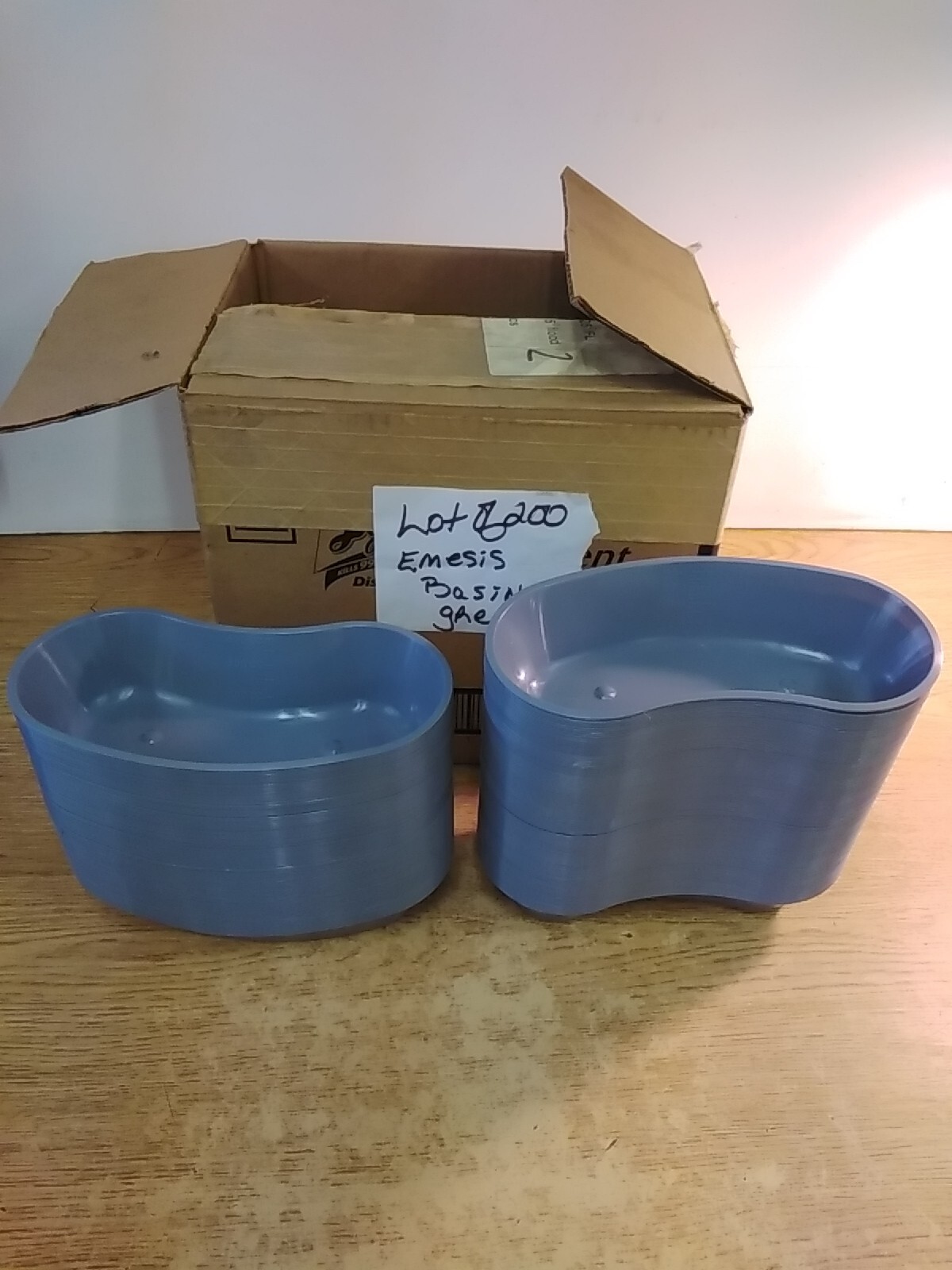 Lot Of 200 McKesson Emesis Basin 16Oz Plastic Single Patient Use