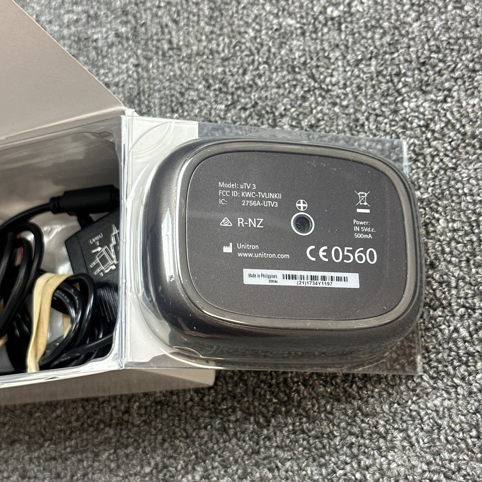 Unitron uTV3 Wireless TV Transmitter Dock Charging Base / Power Supply / Cables
