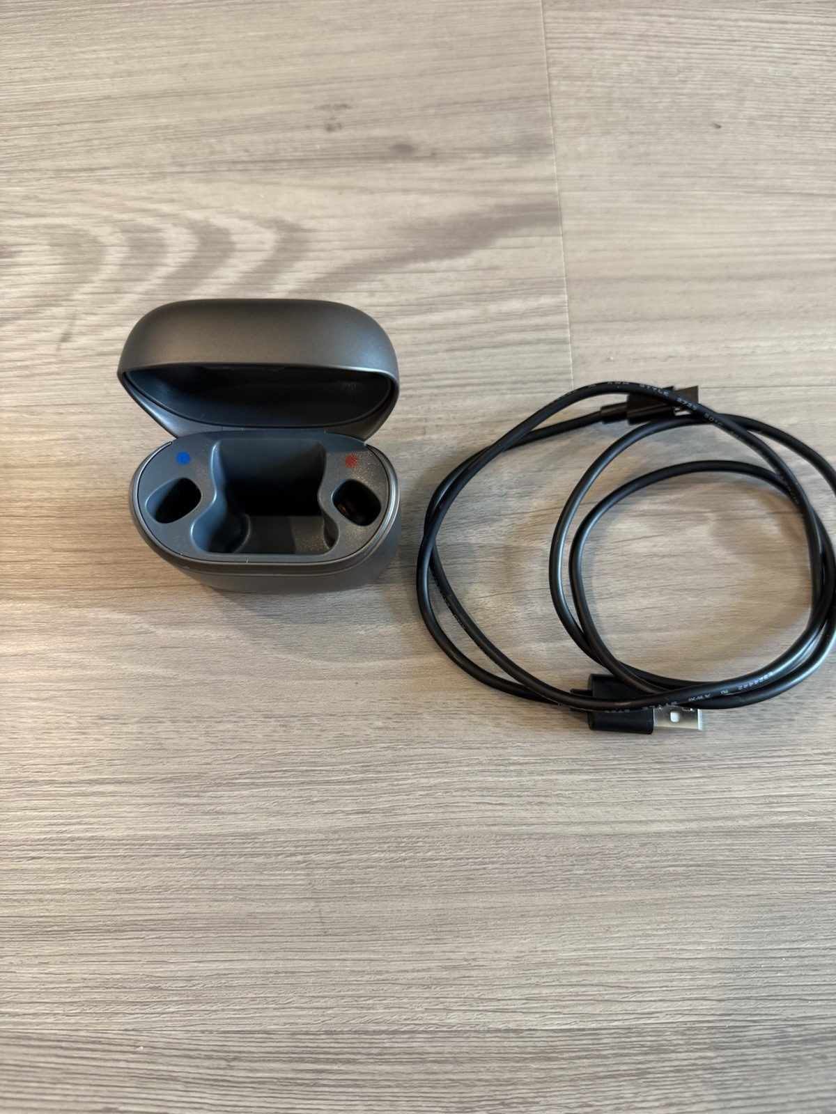 Unitron Moxi V-R/RT Charger Case w/ USB-C Cord Phonak Vivante RIC 075-0030-11