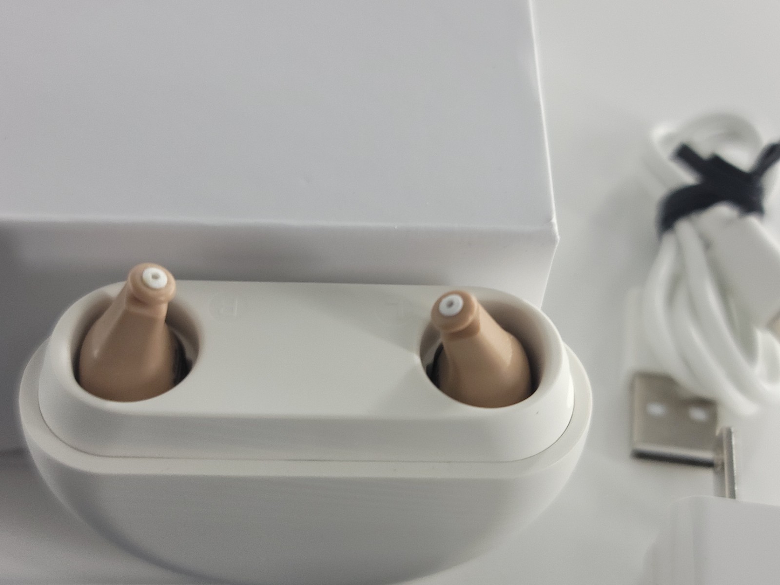 MD Hearing Aids NEO Digital Rechargeable Hearing Aid Wireless Charger Case
