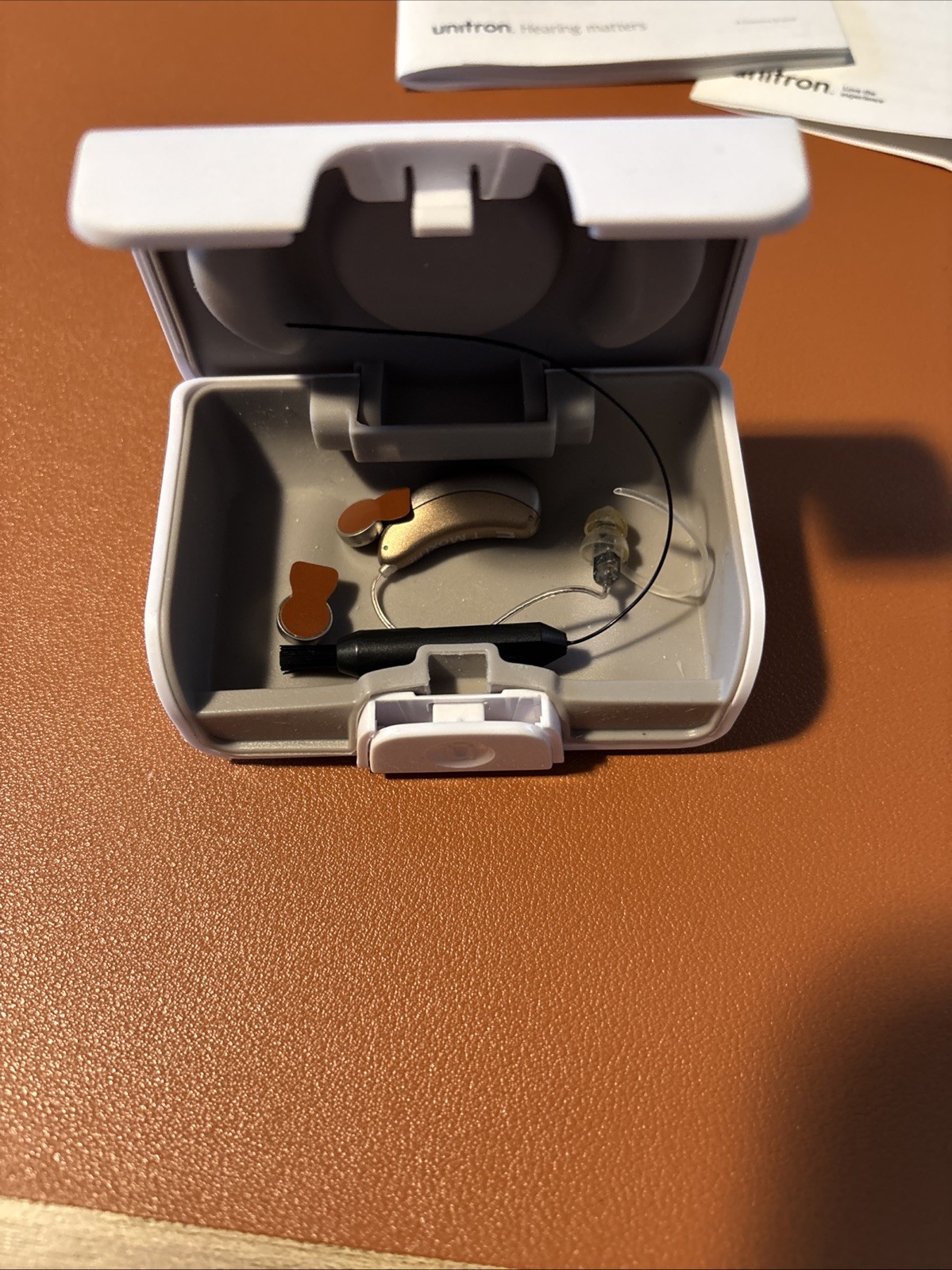 Unitron Moxi Fit BTE Hearing Aid Left Ear Silver TESTED