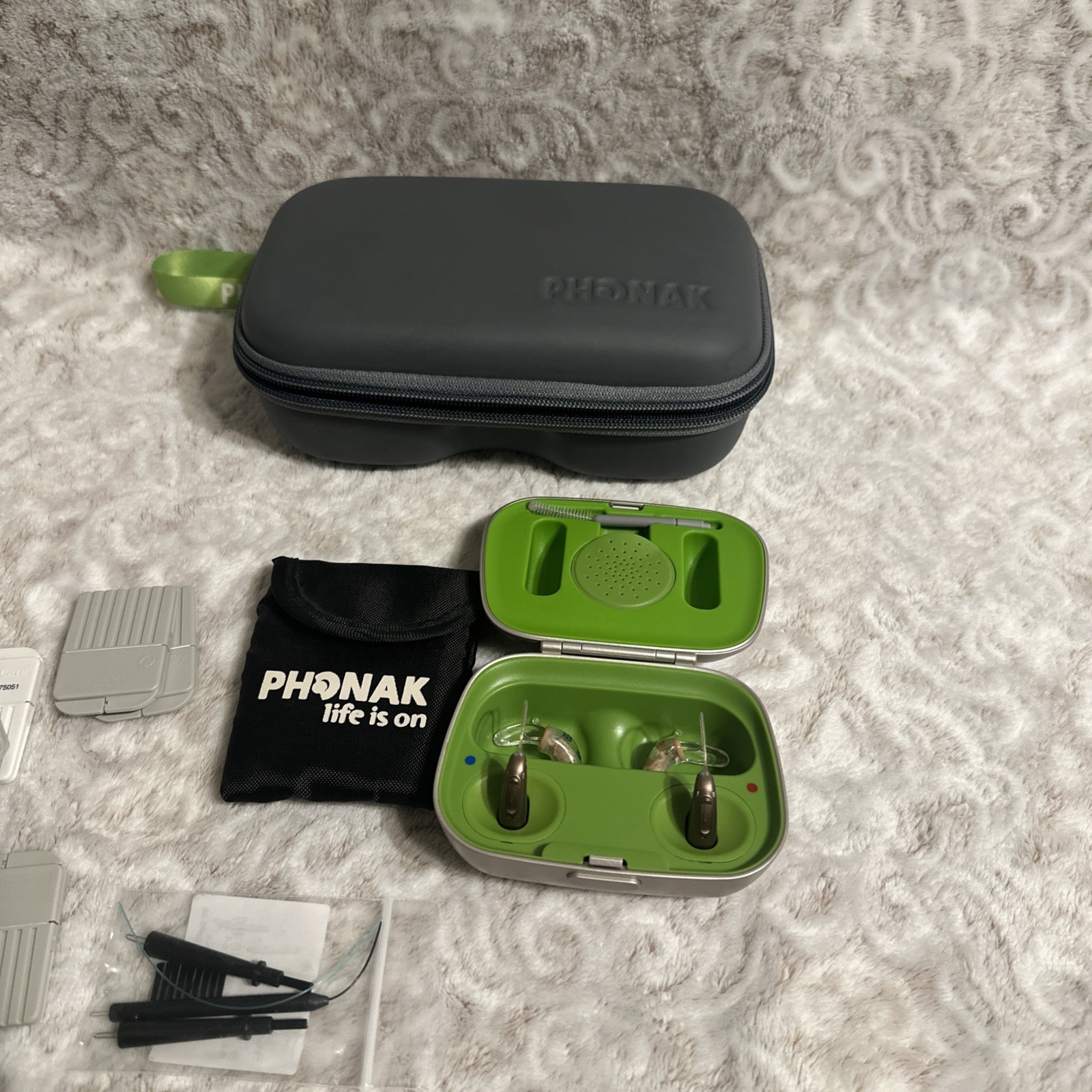 Phonak Audeo M90-RT Brown Left and Right Hearing Aids Charger Case Accessories