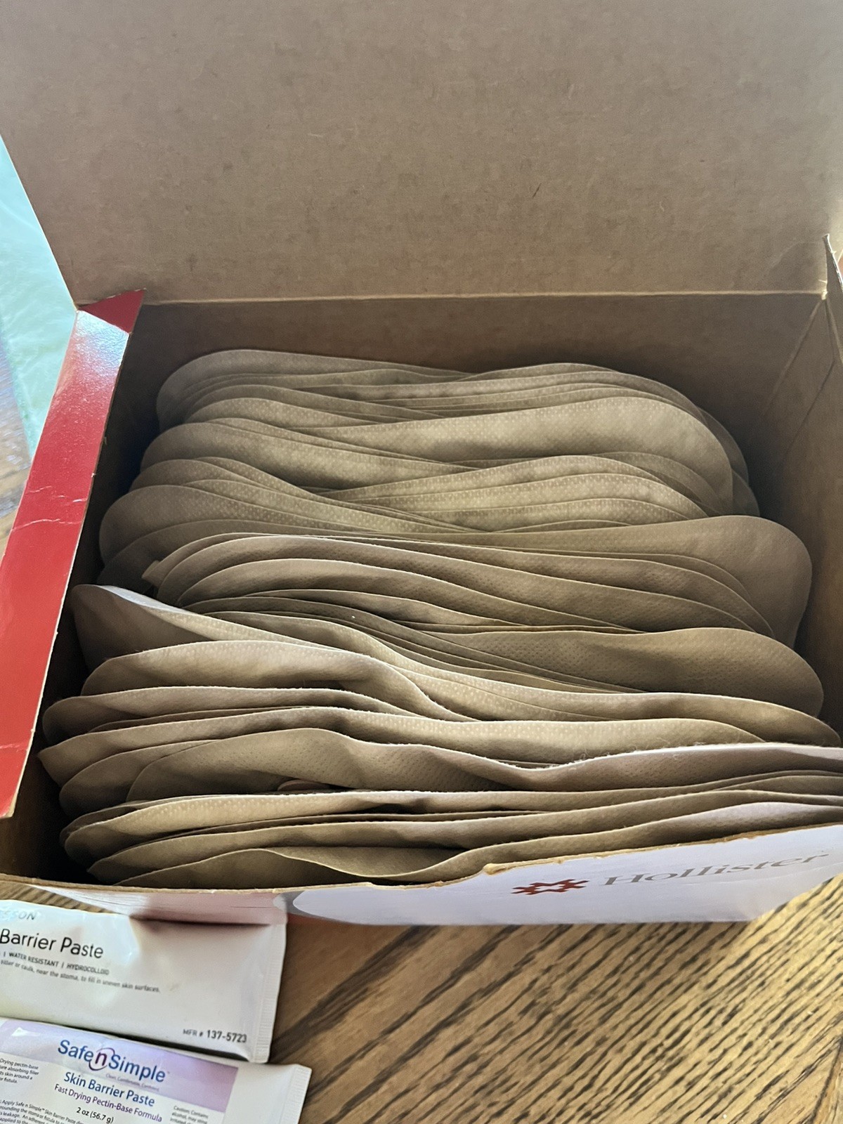 Hollister Adapt Lot 18372 Ostomy Bags Pouches Paste Powder 18202