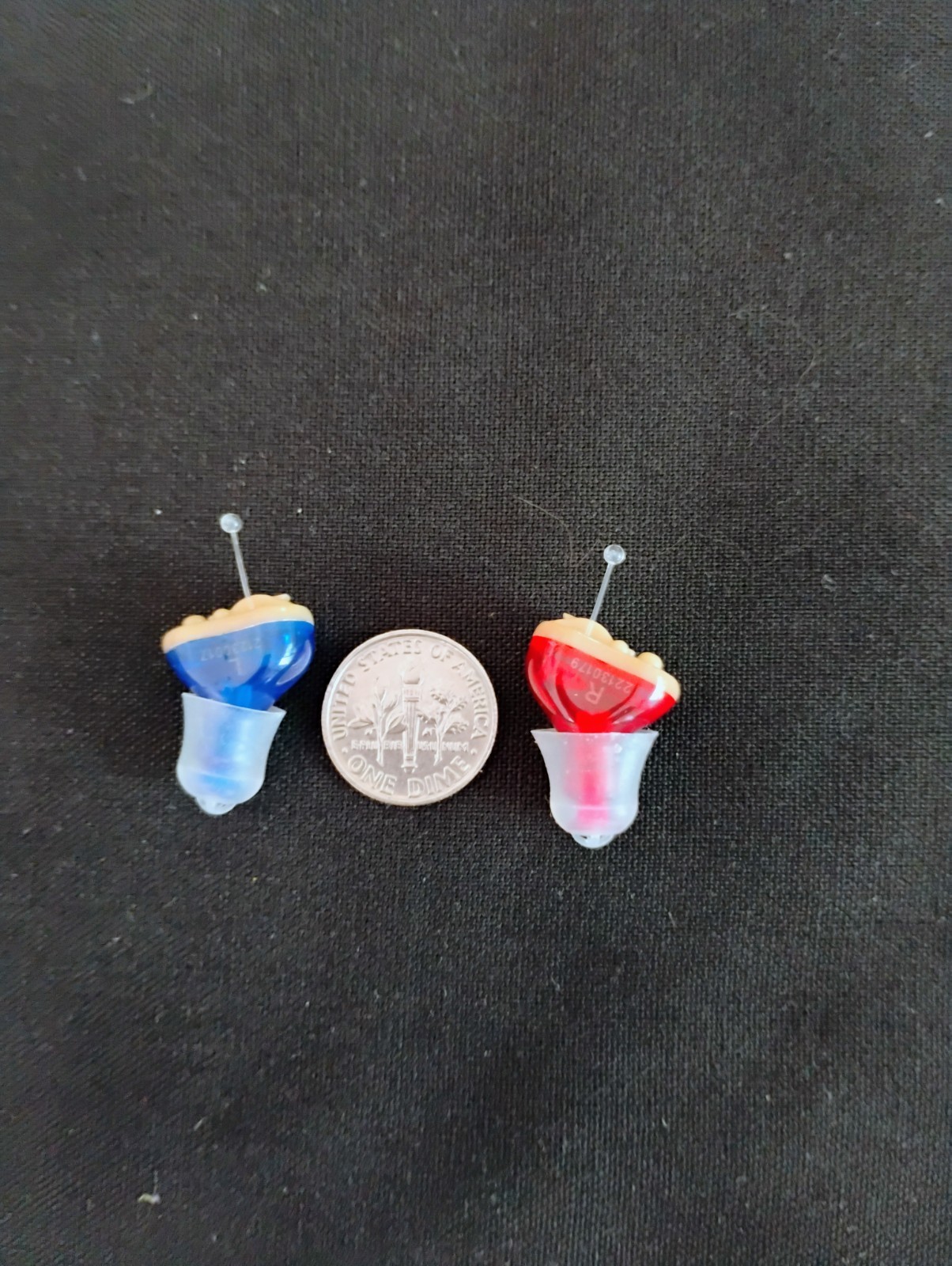 PAIR MINI DIGITAL IN EAR CIC HEARING Amplifier 3 PROGRAMS & NOISE REDUCTION