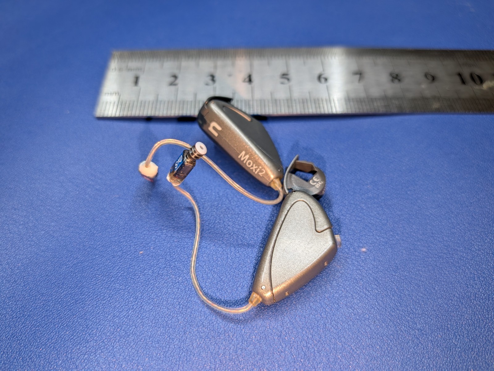 Unitron Moxi 2 Hearing Aids Pair (R+L) | Digital RIC | Tested | Cleaned | Spare