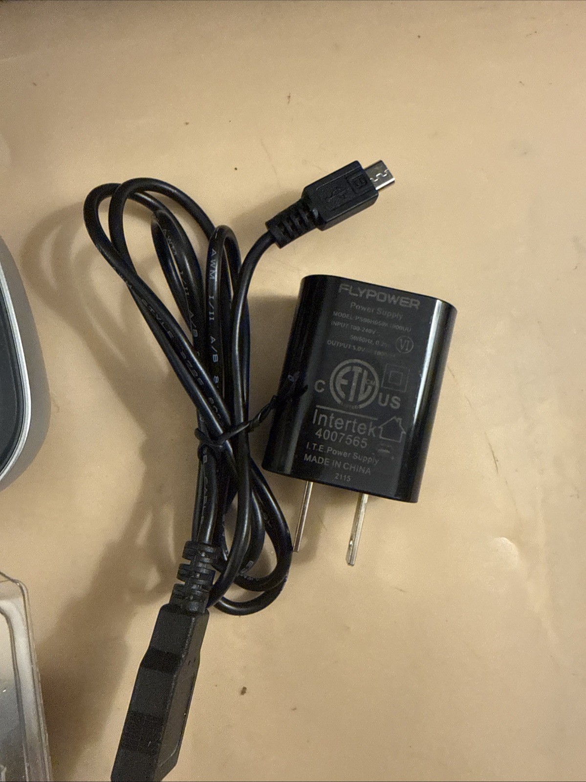 Unitron Charger Moxi Charging Case With cable and plug Travel Case Plus