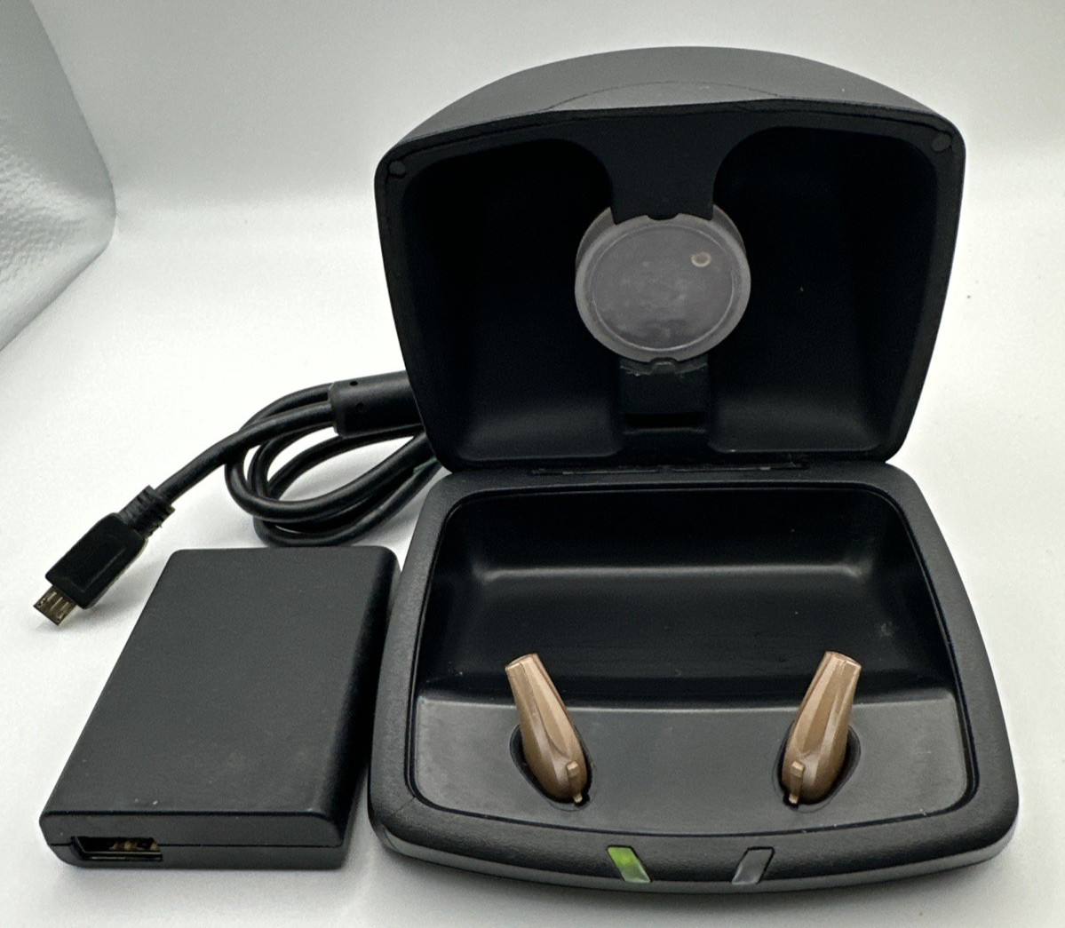 Starkey Muse iQ 1000 Rechargeable Hearing Aids RIC Style with Charging Case