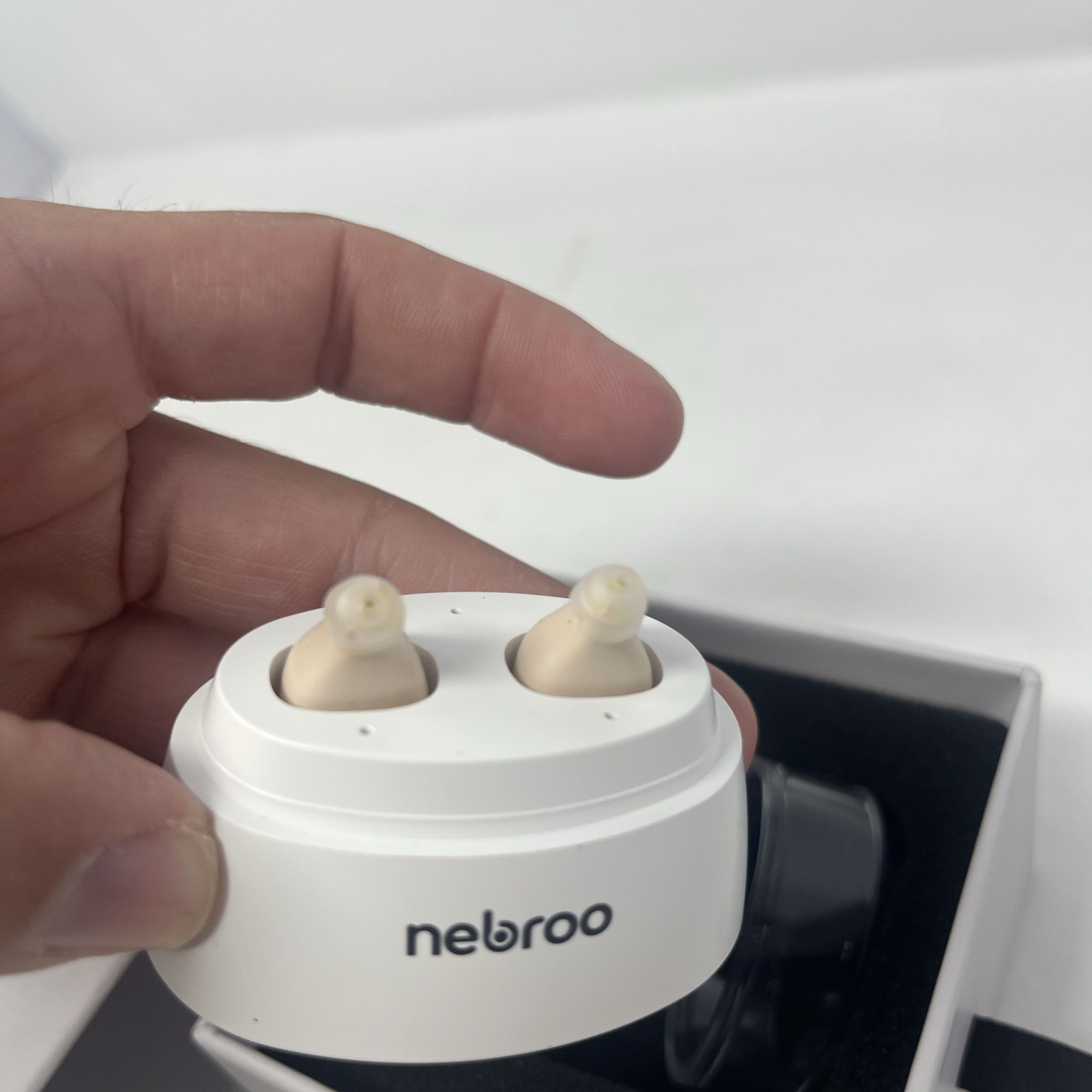Nebroo CIC OTC Over-the-Counter Hearing Aid w/accessories