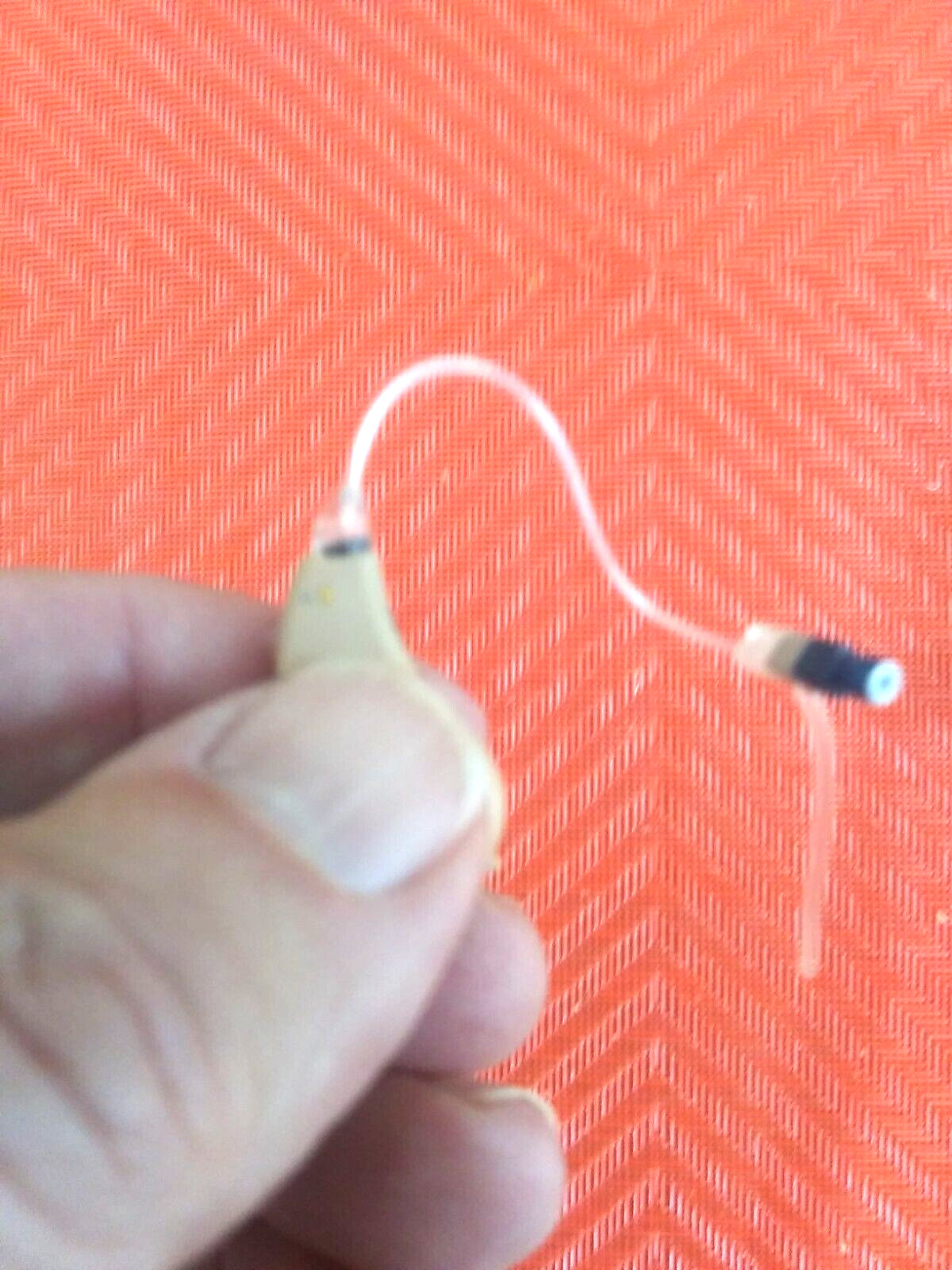 Mini DIGITAL RIC HEARING aid /Amplifier Left ear 4 programs 2 mics TINY AID