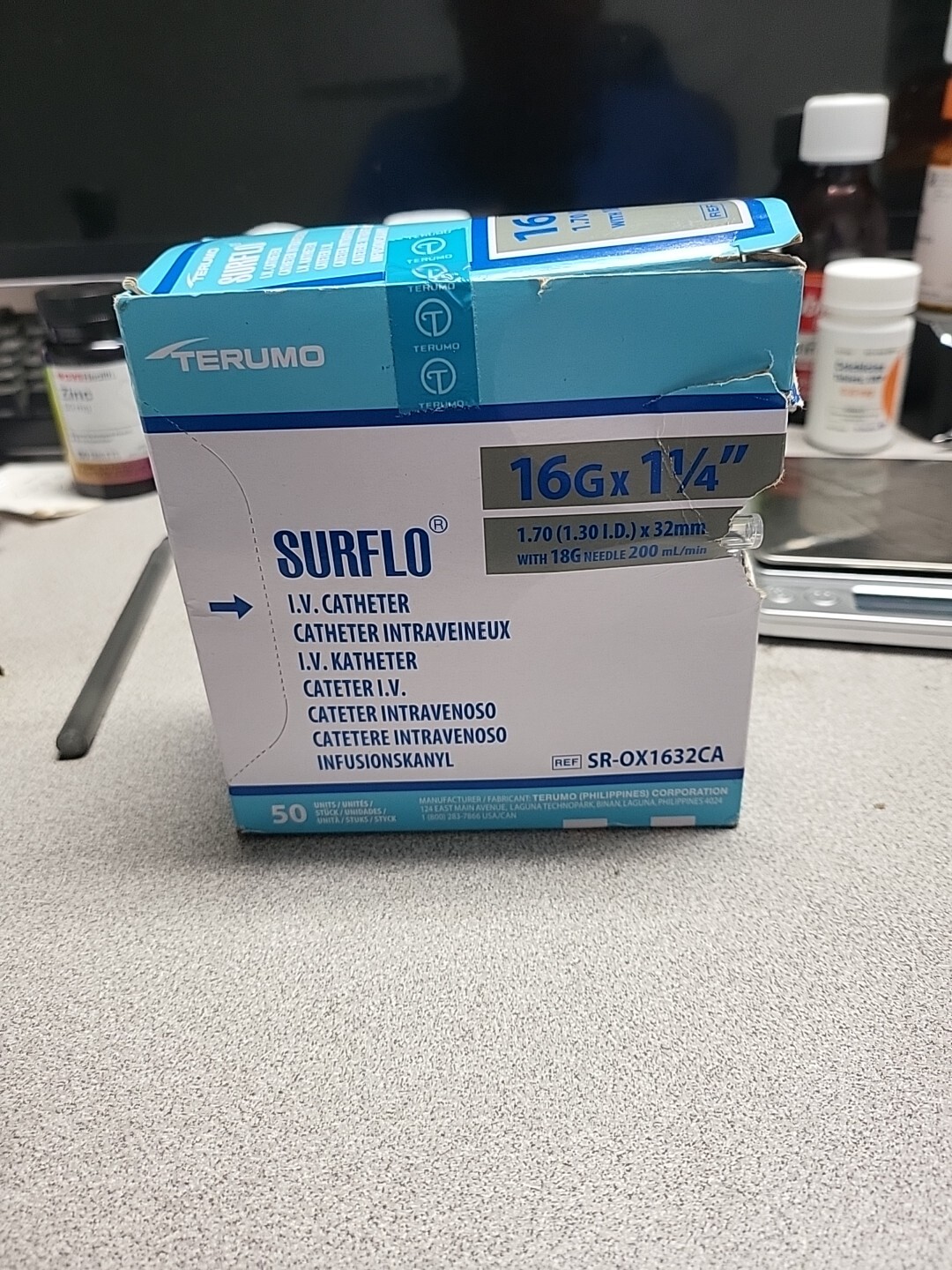 Sureflo IV Catheter SR-OX16332CA 16G X 1.25″ Exp 12/31/2026