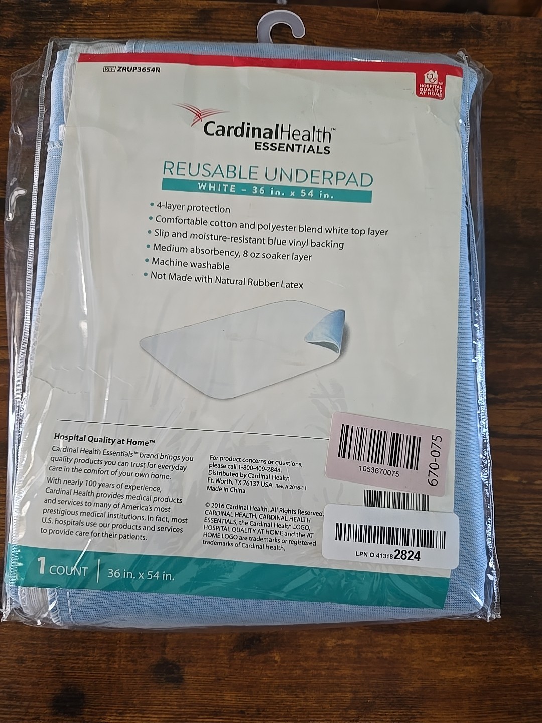 Cardinal Health Essentials Reusable Underpad Size 36″ X 54″ Cotton Poly Blend