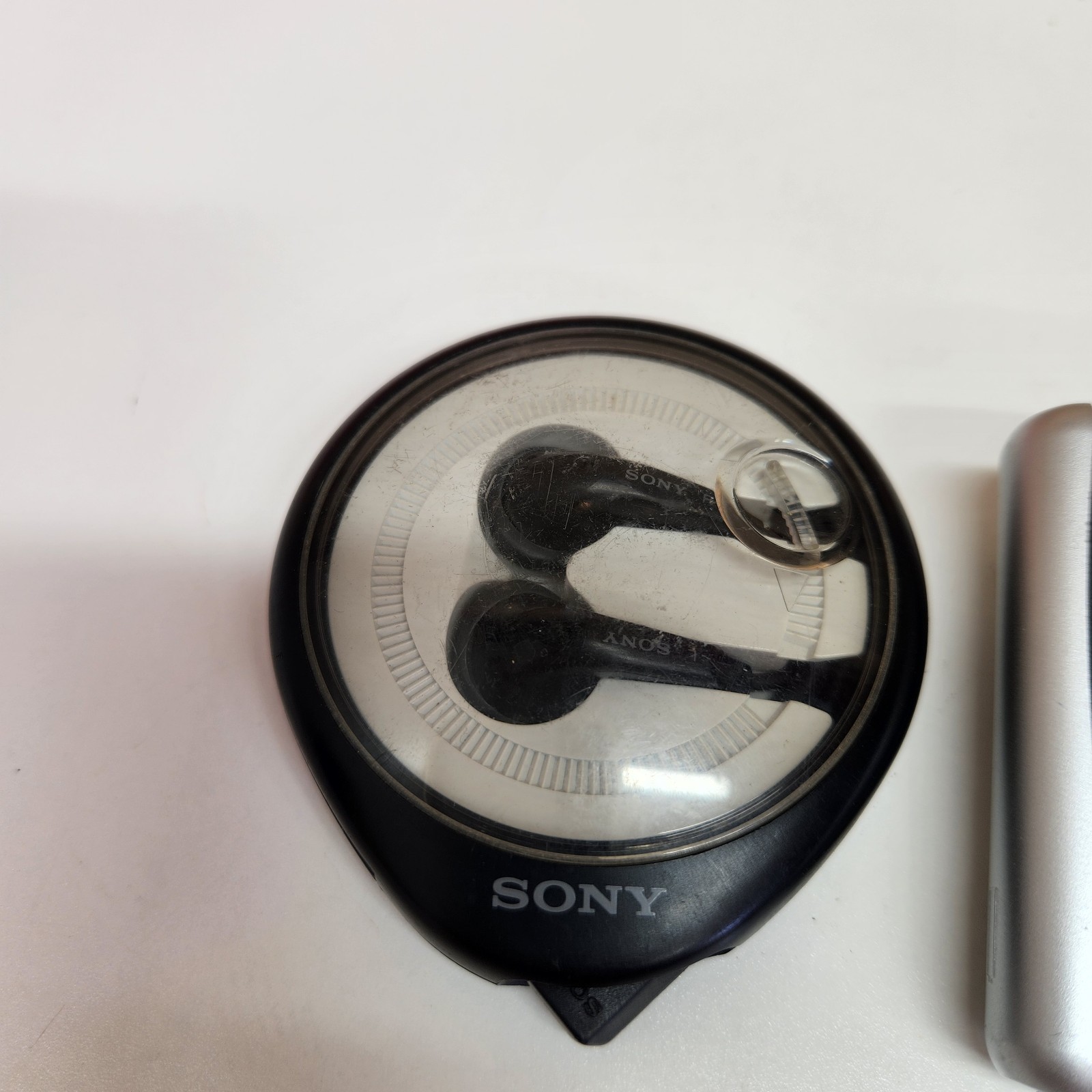 Listen Up Voice/Hearing Aid Personal Sound Amplifier AND Sony Headphones Tested