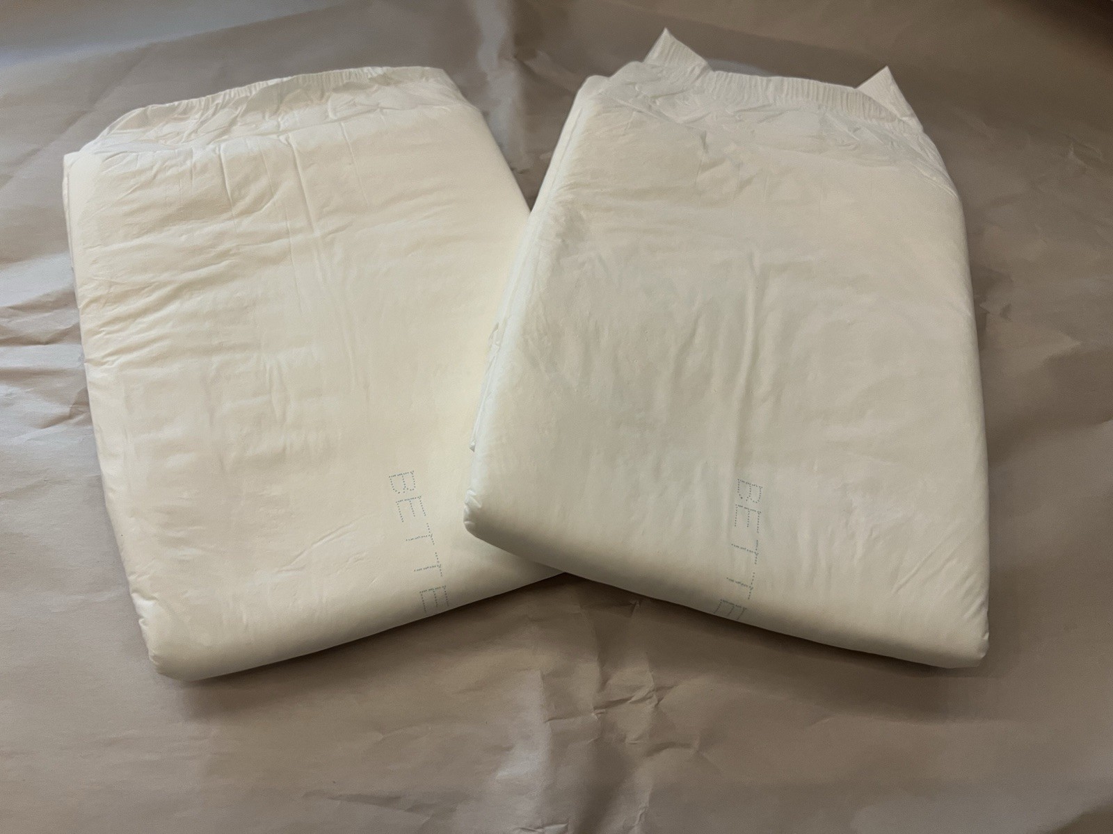 BetterDry Day M7 Adult Diapers with Plastic Backing, Size Medium, 2 Pack Sample