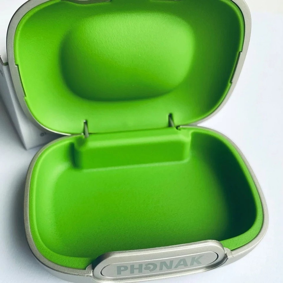 Brand new Phonak hearind device Hard case Universal Fit Free shipping